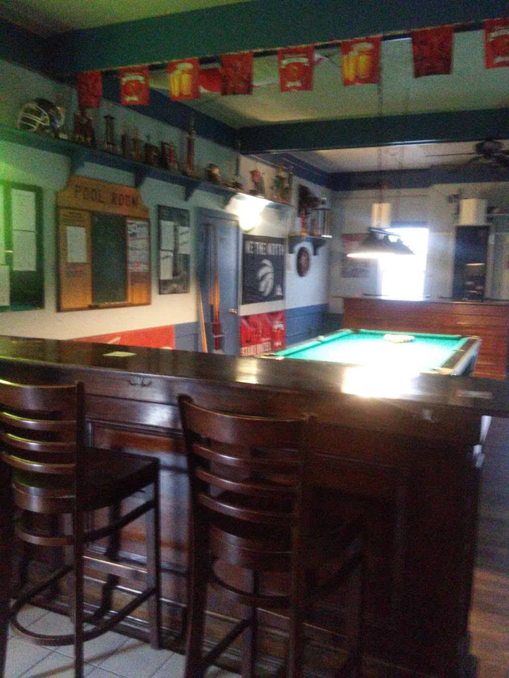 The Eager Beaver Eatery and Sports Bar | 6852 Drummond Rd, Niagara Falls, ON L2G 4P3, Canada | Phone: (905) 356-7740