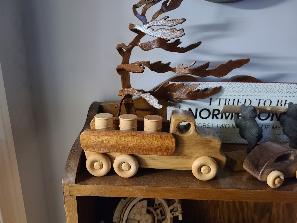 Pecks Creations | 45 Wilton Rd, Guelph, ON N1E 7L6, Canada | Phone: (519) 824-4853