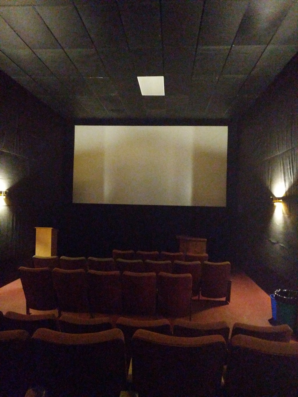 Silver Cinema HMG | Herbert St, Gananoque, ON K7G 2Y7, Canada | Phone: (613) 382-7266