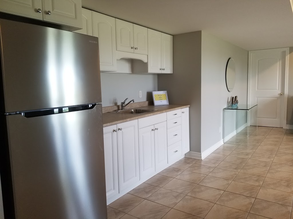 County Buzzz Bed & Breakfast | 19039 Loyalist Pkwy, Consecon, ON K0K 1T0, Canada | Phone: (647) 233-5123
