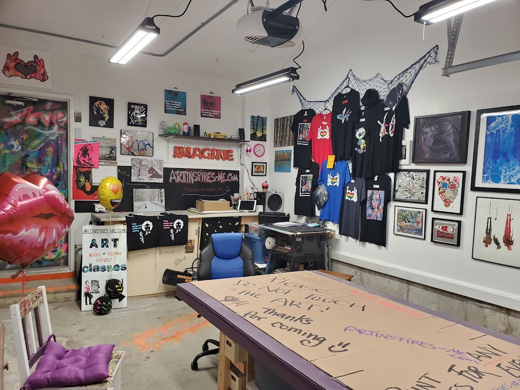 Art Inspires Me | Side Studio Door, 46 Harmer Dr, Newcastle, ON L1B 1M5, Canada | Phone: (905) 441-7656