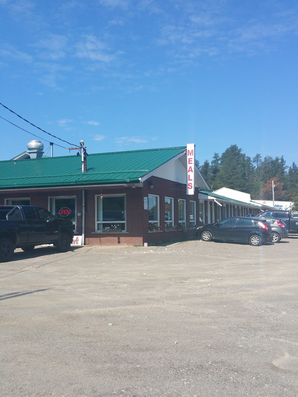 Windy Lake Motel & Restaurant | Hwy 144 North, Levack, ON P0M 2C0, Canada | Phone: (705) 966-3967