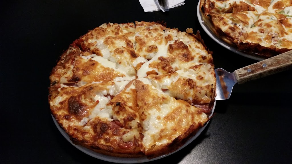 Juliana Pizza & Lounge | 5064 4 Ave, Regina, SK S4T 0J6, Canada | Phone: (306) 543-1221