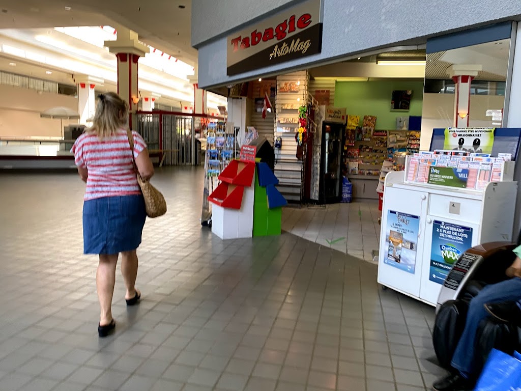 Tabagie La Neige | convenience store | 6900 Bd Décarie, Côte Saint-Luc, QC H3X 2T8, Canada | 5144516000 OR +1 514-451-6000