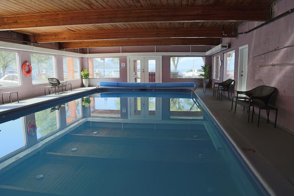 Penticton Slumber Lodge Motel | 274 Lakeshore Dr W, Penticton, BC V2A 1B8, Canada | Phone: (250) 492-4008
