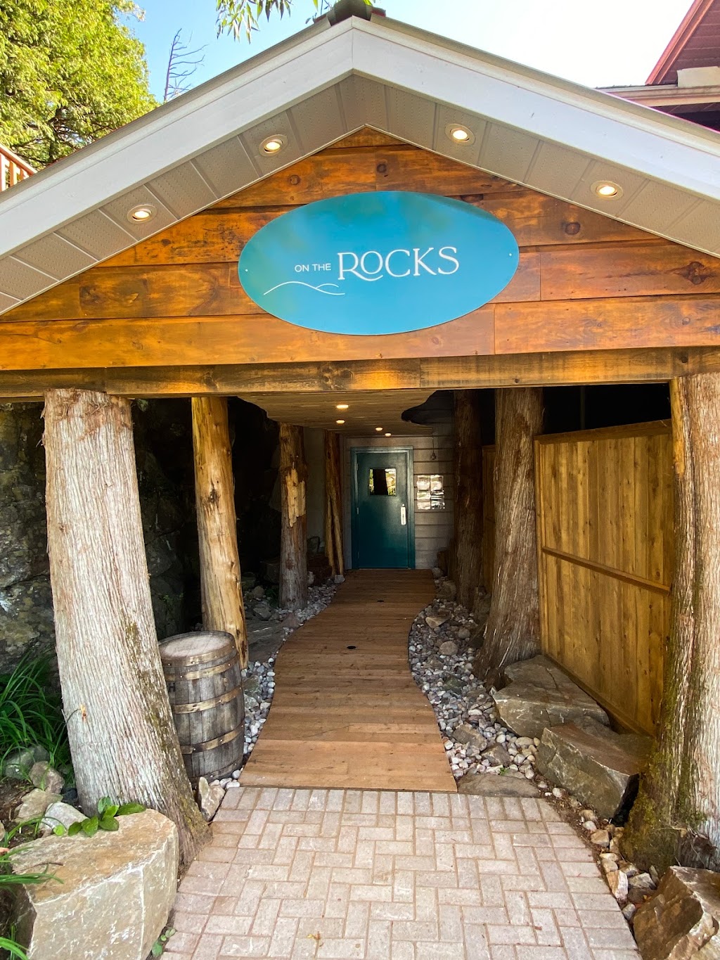 On The Rocks | meal takeaway | 729 Mill St, Calabogie, ON K0J 1H0, Canada | 6137750607 OR +1 613-775-0607