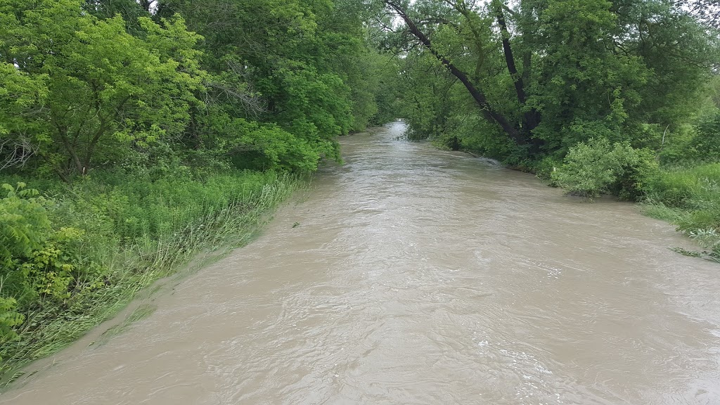 Bowmanville Creek South Parking Lot | 95 Baseline Rd W, Bowmanville, ON L1C 5G3, Canada