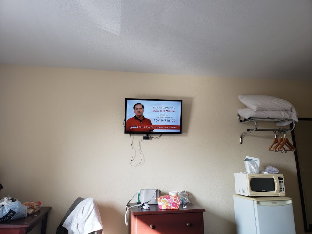 Knights Inn Orillia | 450 West Street S, Orillia, ON L3V 5H3, Canada | Phone: (705) 325-7846