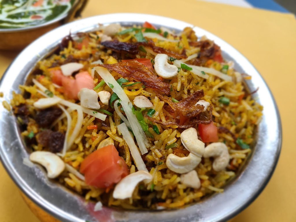 Haandi Indian Cuisine | 8607 48 Ave NW, Calgary, AB T3B 2B3, Canada | Phone: (403) 454-9040