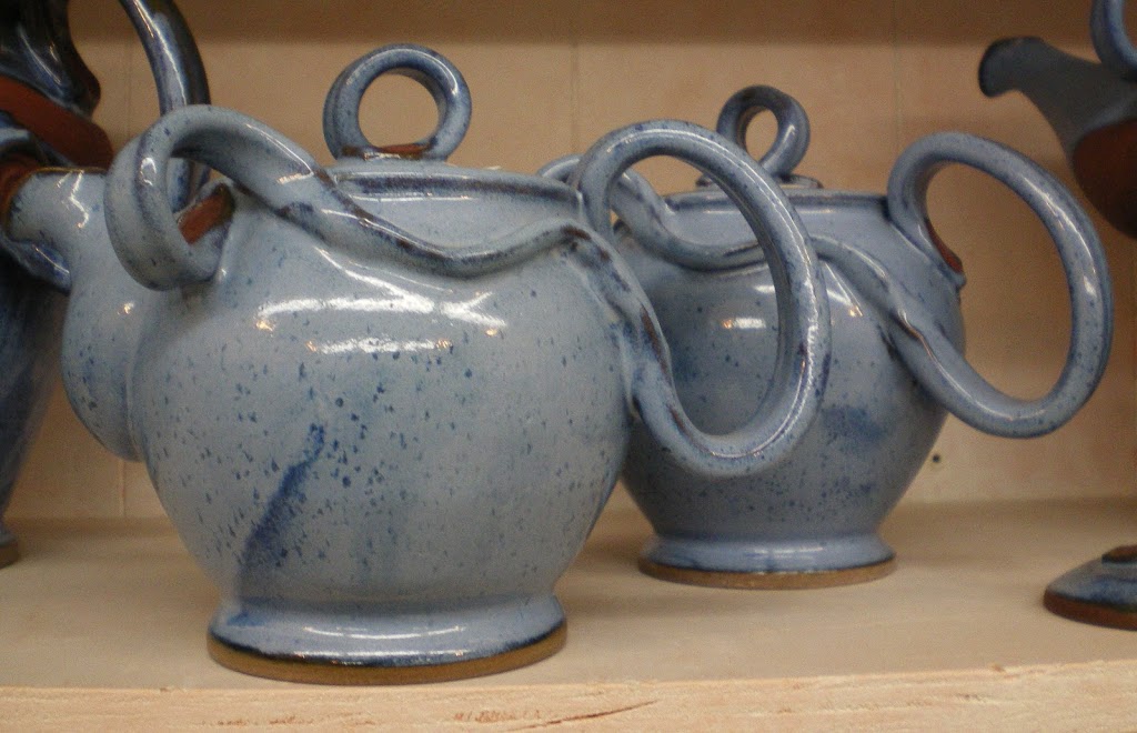 Knut Pottery | 2550 Powder Point Rd, Nanoose Bay, BC V9P 9E8, Canada | Phone: (250) 468-7633
