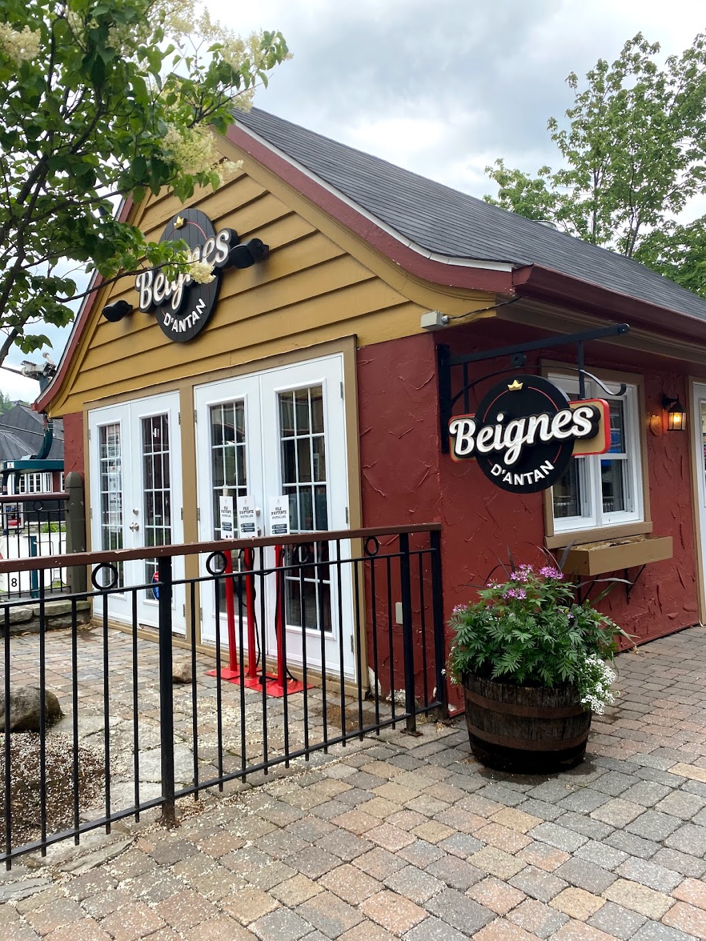Beignes DAntan | 151 Chemin du Curé Deslauriers #C-12, Mont-Tremblant, QC J8E 1C9, Canada | Phone: (819) 717-4043