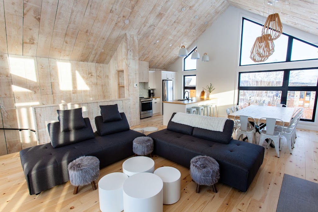 Villa Habitations | 145 Rue de la Tourbe, Saint-Ferréol-les-Neiges, QC G0A 3R0, Canada | Phone: (418) 670-6645