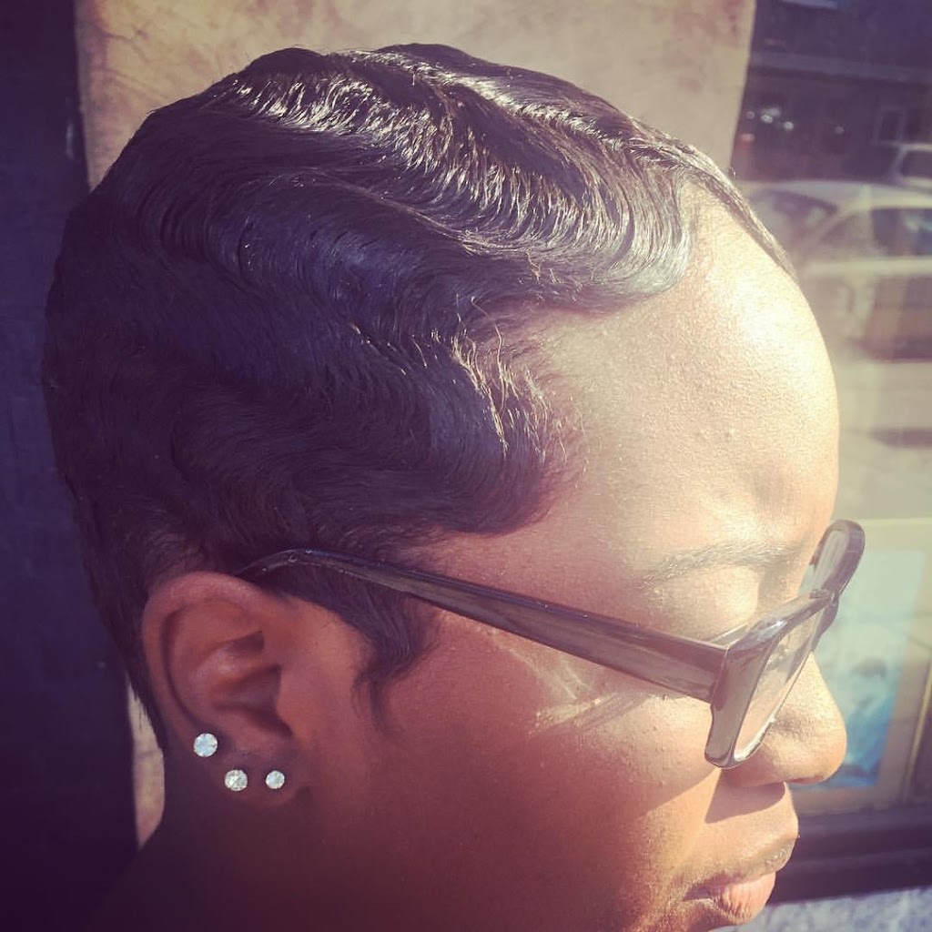 KRivers Signature salon | 2006 10th Ave, Port Huron, MI 48060, USA | Phone: (810) 941-4508