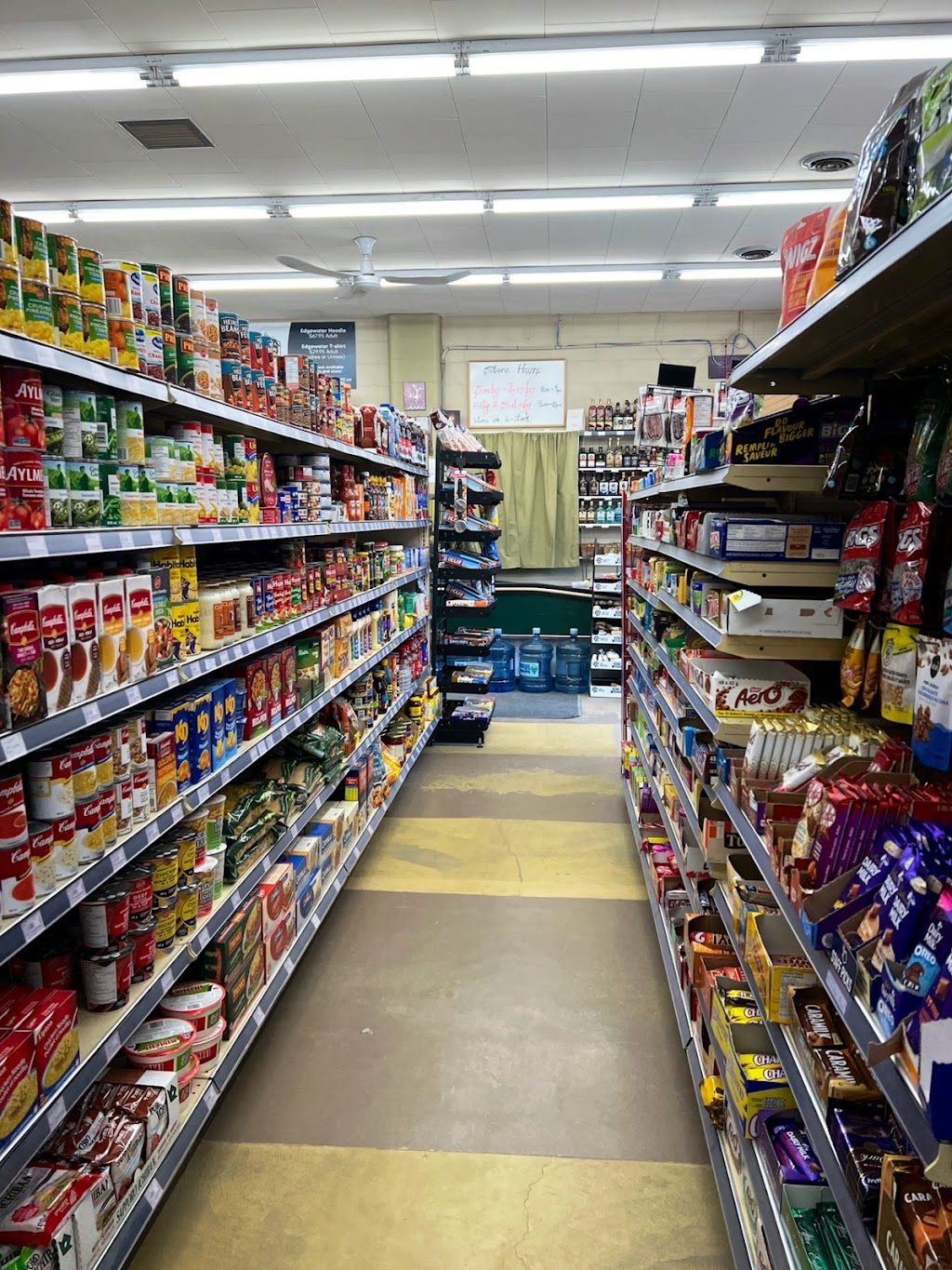 Pips Country Store | 4806 Selkirk Ave, Edgewater, BC V0A 1E0, Canada | Phone: (250) 347-9519