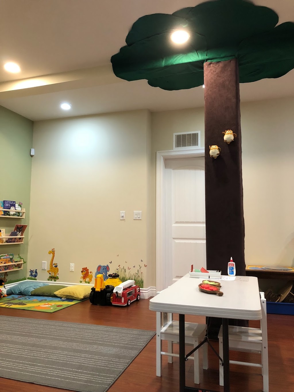 Caterpillar Montessori Daycare | 599 Chapman Ave, Coquitlam, BC V3J 4A2, Canada | Phone: (604) 936-0718