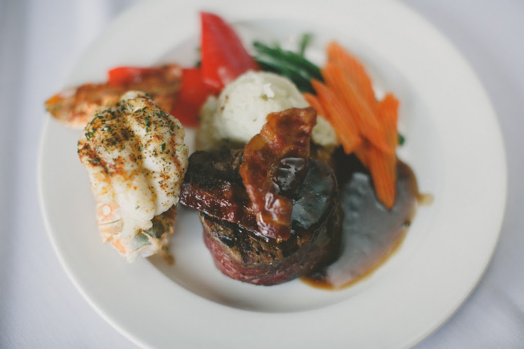 Sandstone Grillhouse | 5467 Victoria Ave, Niagara Falls, ON L2G 3L3, Canada | Phone: (905) 354-7225
