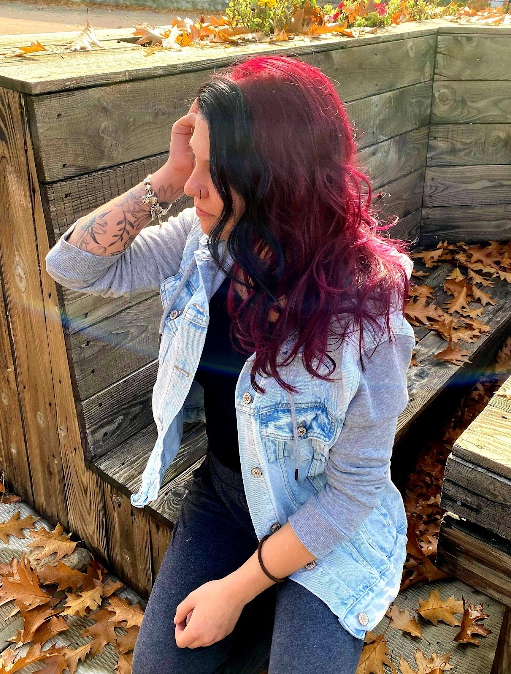Salon De La Place Pour Elle Et Lui | 6 Pl. du Marché, Beauharnois, QC J6N 2S1, Canada | Phone: (450) 429-7770