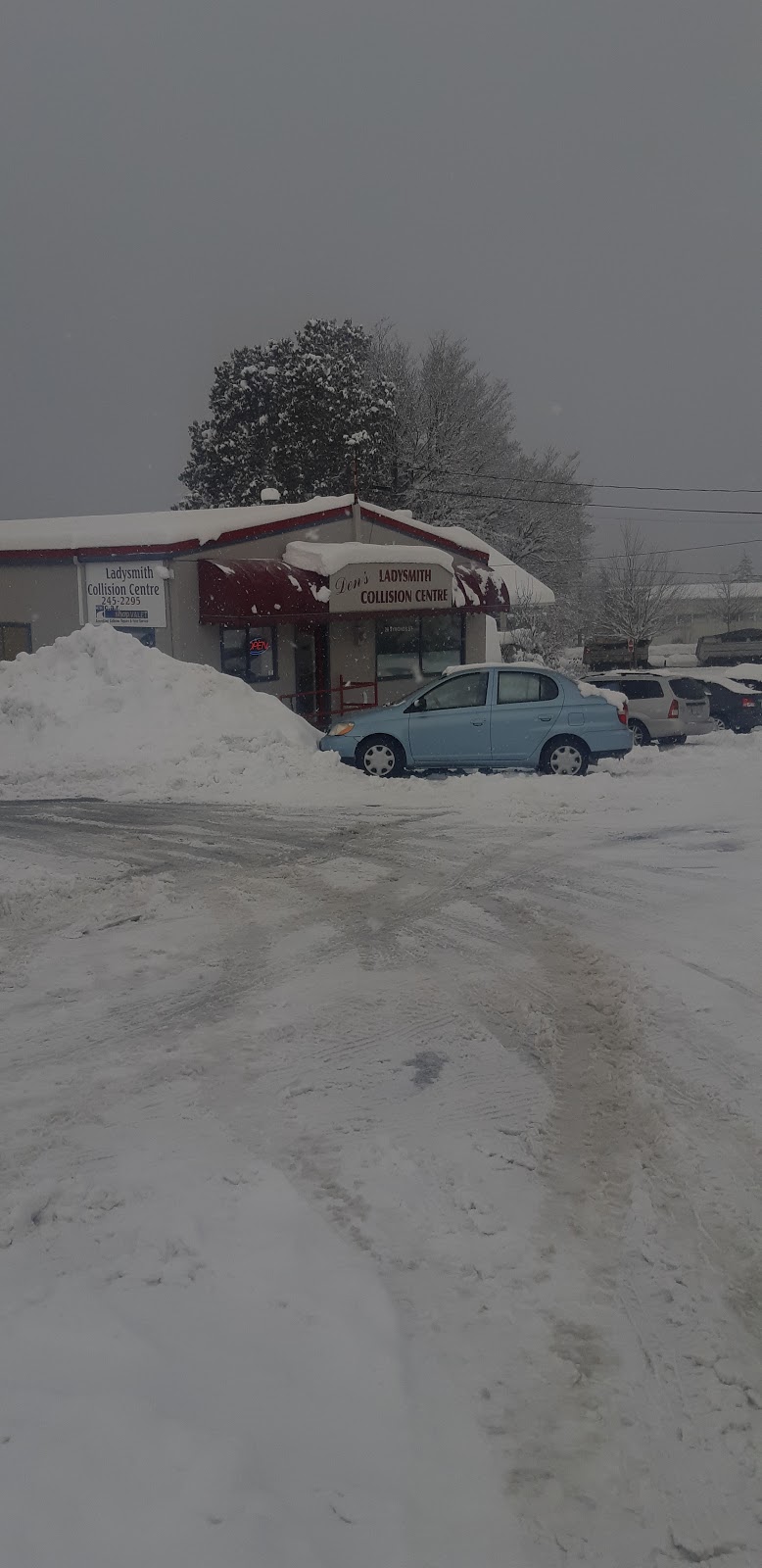 Dens Ladysmith Collision Centre | 1A3, 26 Symonds St, Ladysmith, BC V9G, Canada | Phone: (250) 245-2295