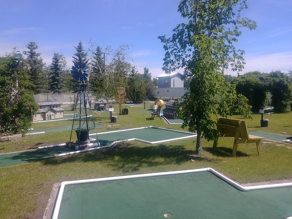 Manitou Mini Golf | 203-209 365 Hwy, Manitou Beach, SK S0K 4T1, Canada | Phone: (306) 250-4801