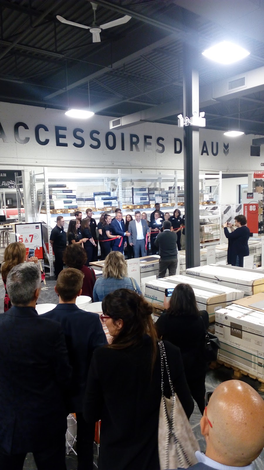 Ciot Surplus - Laval | 1795 Autoroute Jean-Noël-Lavoie, Laval, QC H7L 3W3, Canada | Phone: (450) 910-2468