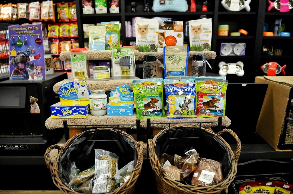 Pet Valu | 3987 Hwy 7, Markham, ON L3R 5M6, Canada | Phone: (905) 474-1336