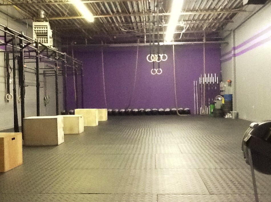 Rideau Crossfit | 151 Bentley Ave #13, Nepean, ON K2E 6T9, Canada | Phone: (613) 601-4861