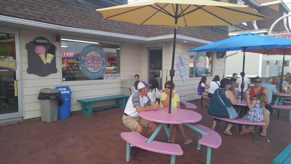 Ice Cream & Sub Delight | 320 Main St, Shediac, NB E4P 2E3, Canada | Phone: (506) 532-6769