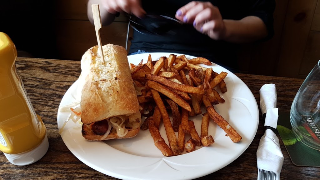 Duke & Devines | 479 Boulevard Beaconsfield, Beaconsfield, QC H9W 4C3, Canada | Phone: (514) 694-6731