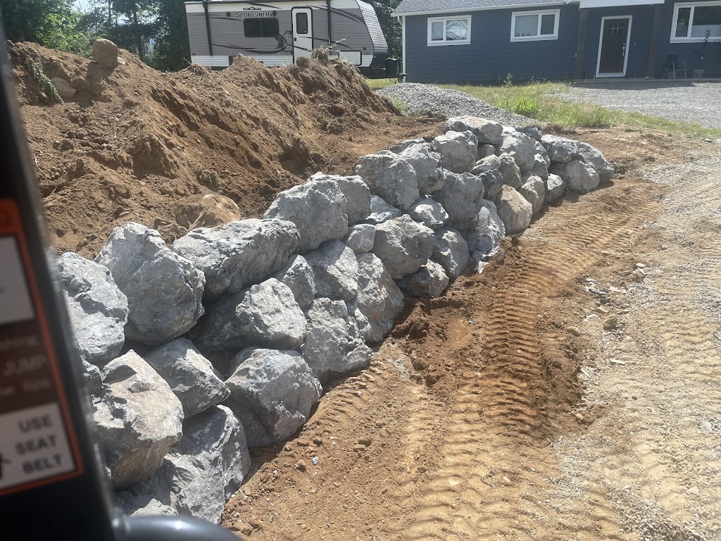 A V Digger & Hauler ltd | 3555 Johnston Rd, Port Alberni, BC V9Y 7M7, Canada | Phone: (250) 668-7904