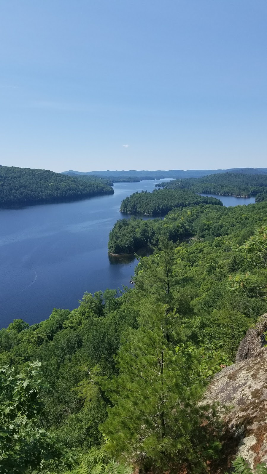 Parc régional du Poisson Blanc | 37 Chemin de la Truite, Notre-Dame-du-Laus, QC J0X 2M0, Canada | Phone: (819) 767-2999