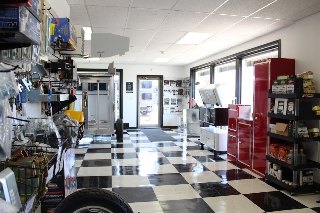 Action Trailers | 4728 Egremont Dr, Strathroy, ON N7G 3H3, Canada | Phone: (519) 245-8802