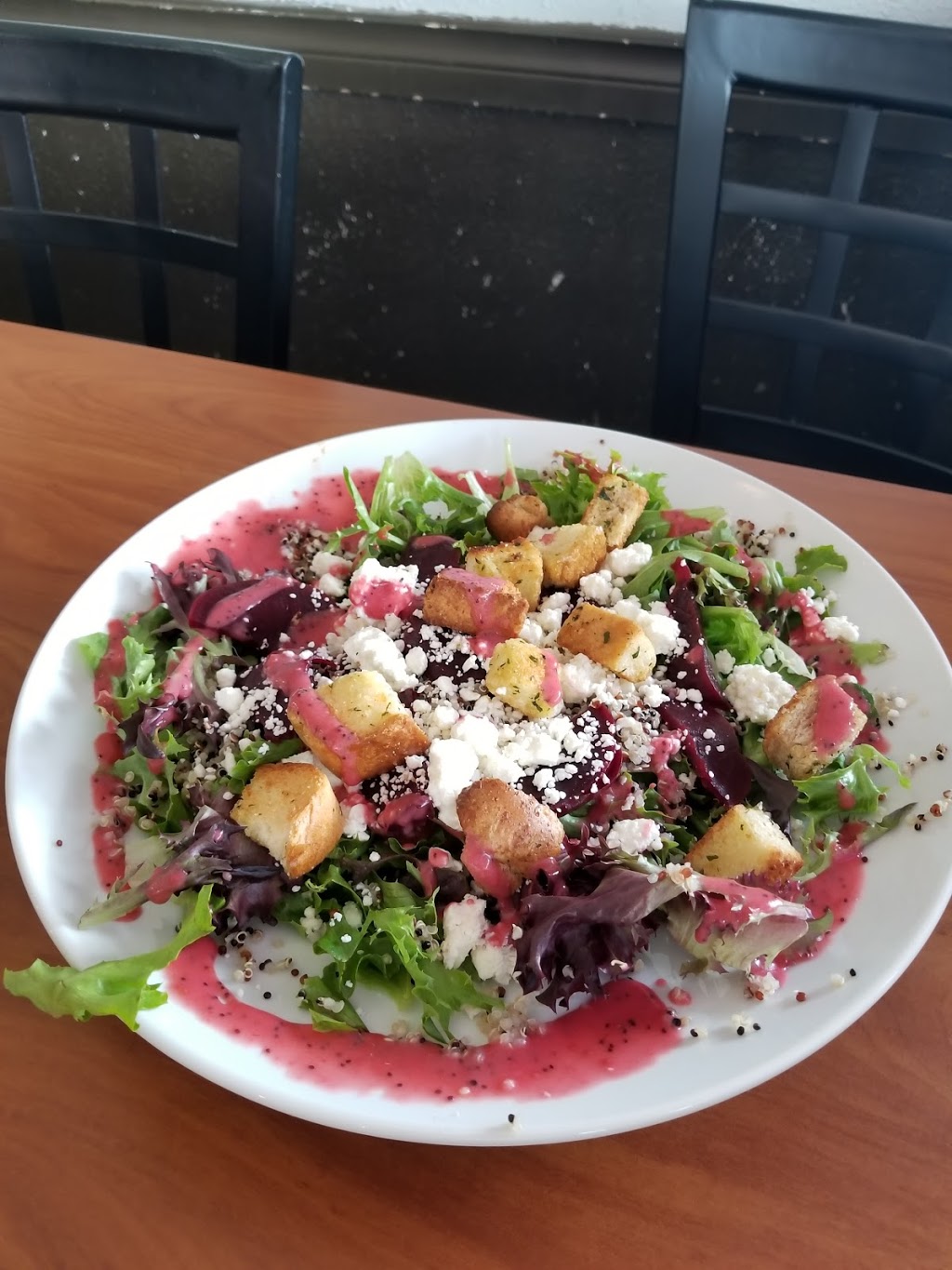 The Eddy Restaurant | 4744 ON-11, Kakabeka Falls, ON P0T 1W0, Canada | Phone: (807) 474-3339