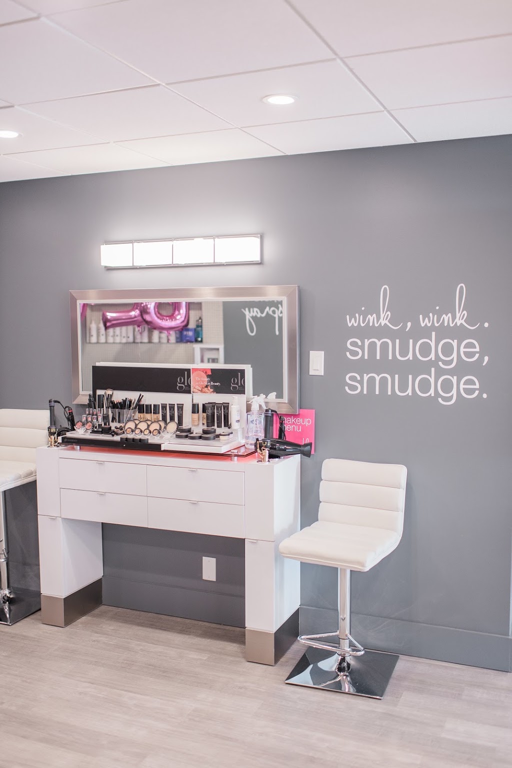 Blo Blow Dry Bar | hair care | 13 Charles St Unit 101, Milton, ON L9T 2G5, Canada | 3658779525 OR +1 365-877-9525