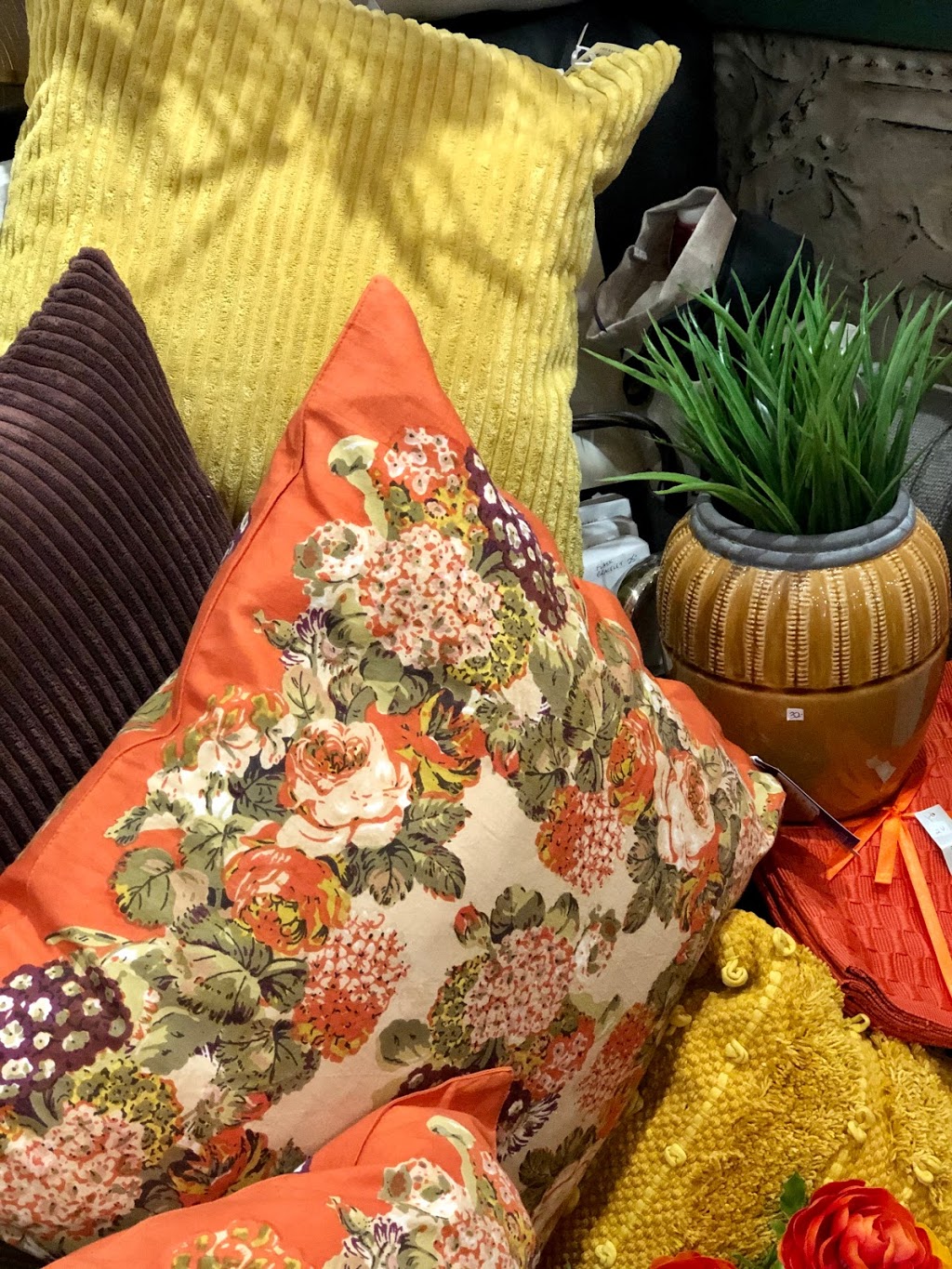 Treasures on Talbot | 57B Talbot St W, Blenheim, ON N0P 1A0, Canada | Phone: (519) 676-0770