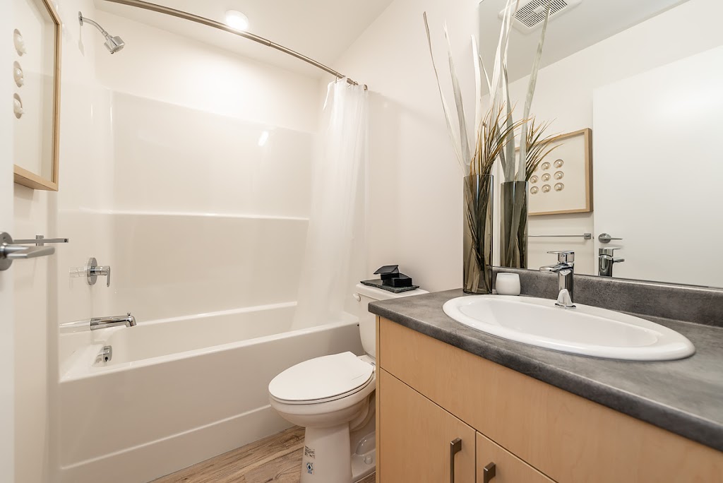 Ravenline Estates Apartments | 1291 Craigflower Rd, Victoria, BC V9A 0H2, Canada | Phone: (250) 886-3836