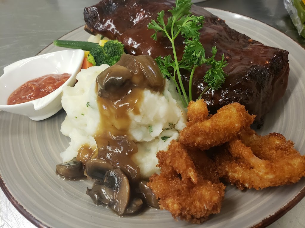 Rjays and Bjs kitchen - Gretna | 616 Seventh St, Gretna, MB R0G 0V0, Canada | Phone: (204) 542-0611
