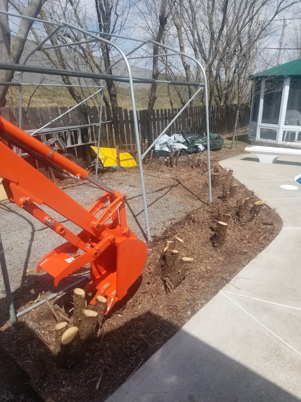 Excavation Collins | 595 Rue Toulouse, Repentigny, QC J5Y 0C4, Canada | Phone: (514) 239-9909
