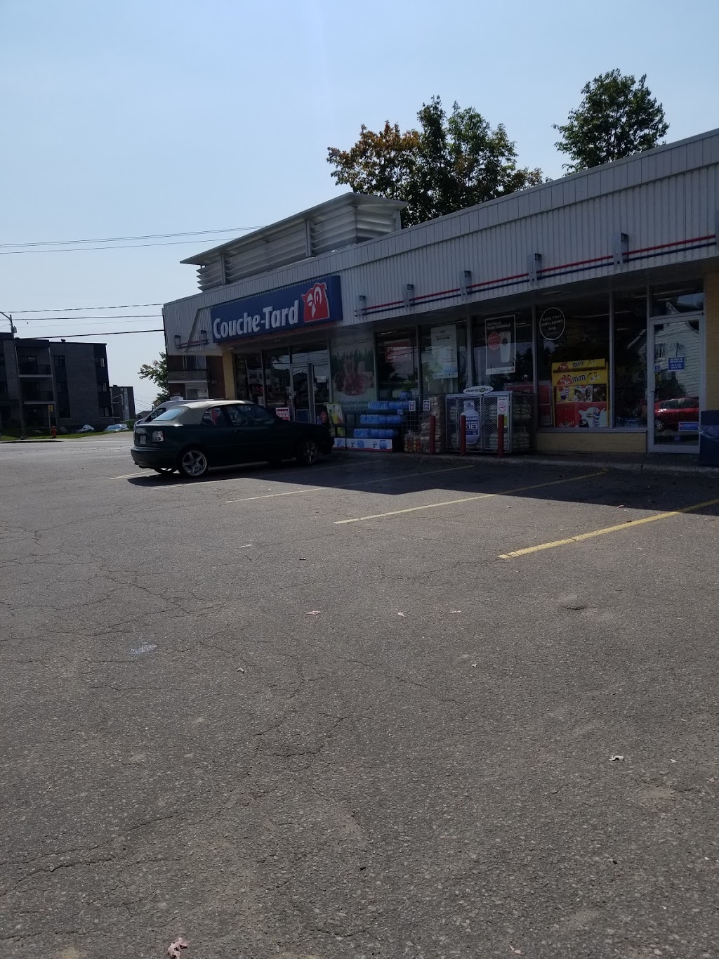 Couche-Tard | 41 Rue Valvue, Québec, QC G2A 2G1, Canada | Phone: (418) 843-5011