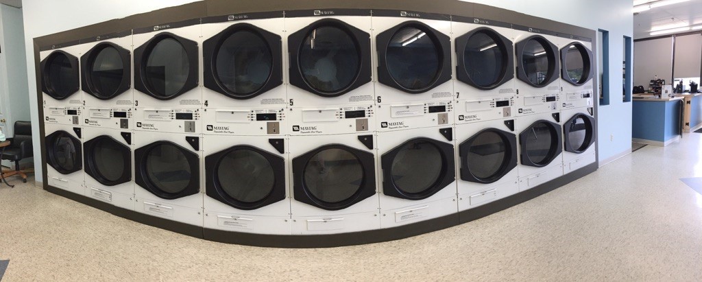 Paris Laundromat | 1543 Paris St, Sudbury, ON P3E 3B7, Canada | Phone: (705) 470-2231