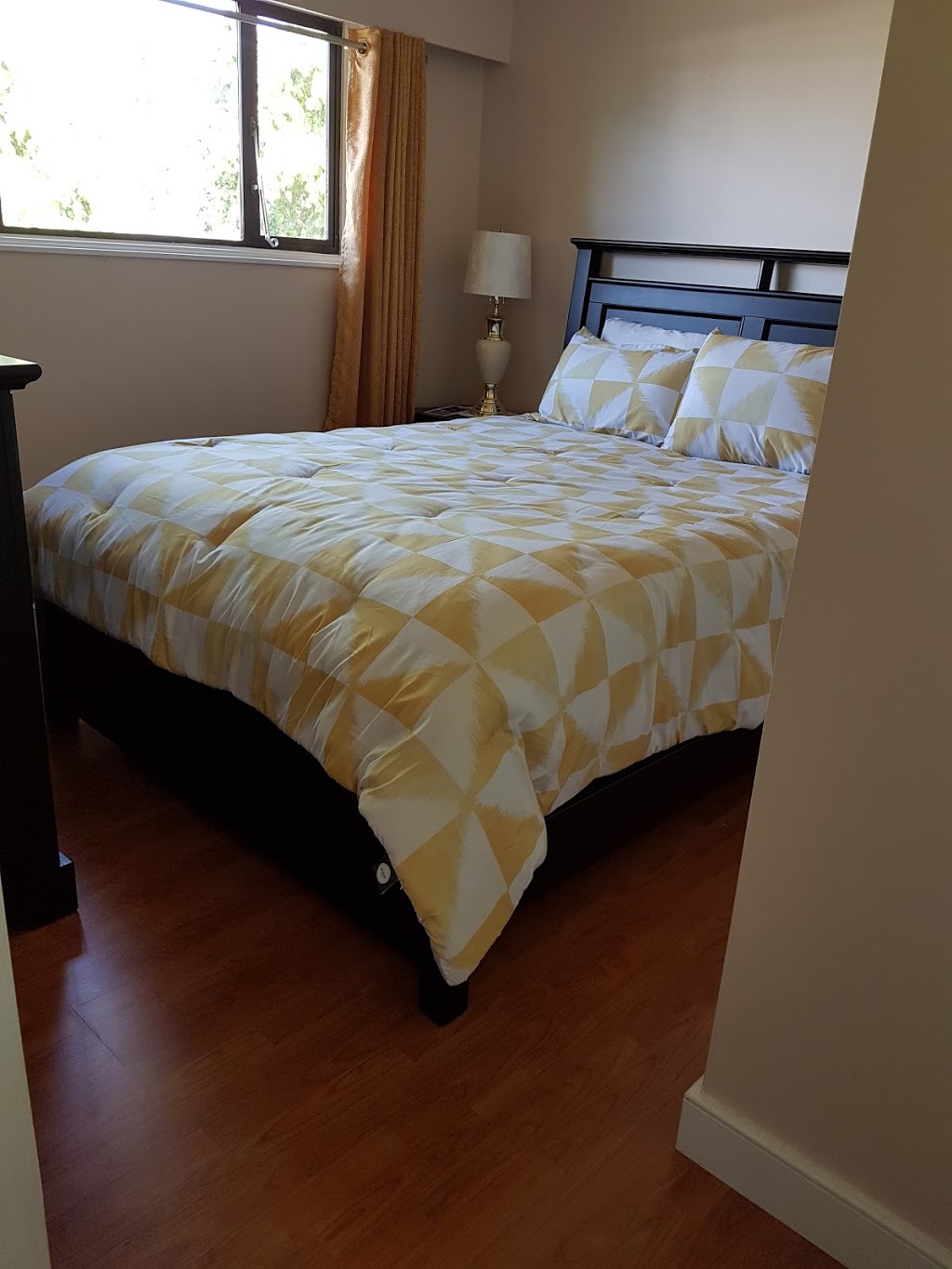 Holland Creek Bed and Breakfast | 316 Dogwood Dr, Ladysmith, BC V9T 1T5, Canada | Phone: (250) 245-1258