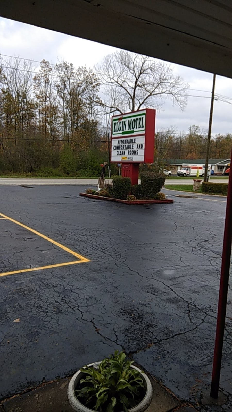 New Elgin Motel | 9701 Sunset Dr, St Thomas, ON N5P 3T2, Canada | Phone: (519) 633-0580