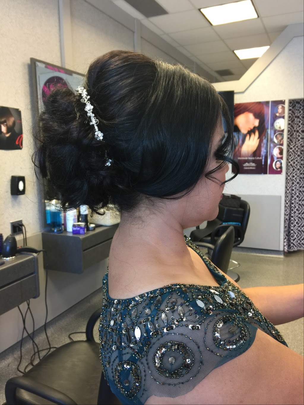 Indo Canada Beauty Salon & Spa | 3899 Trelawny Cir, Mississauga, ON L5N 6S3, Canada | Phone: (905) 785-8350