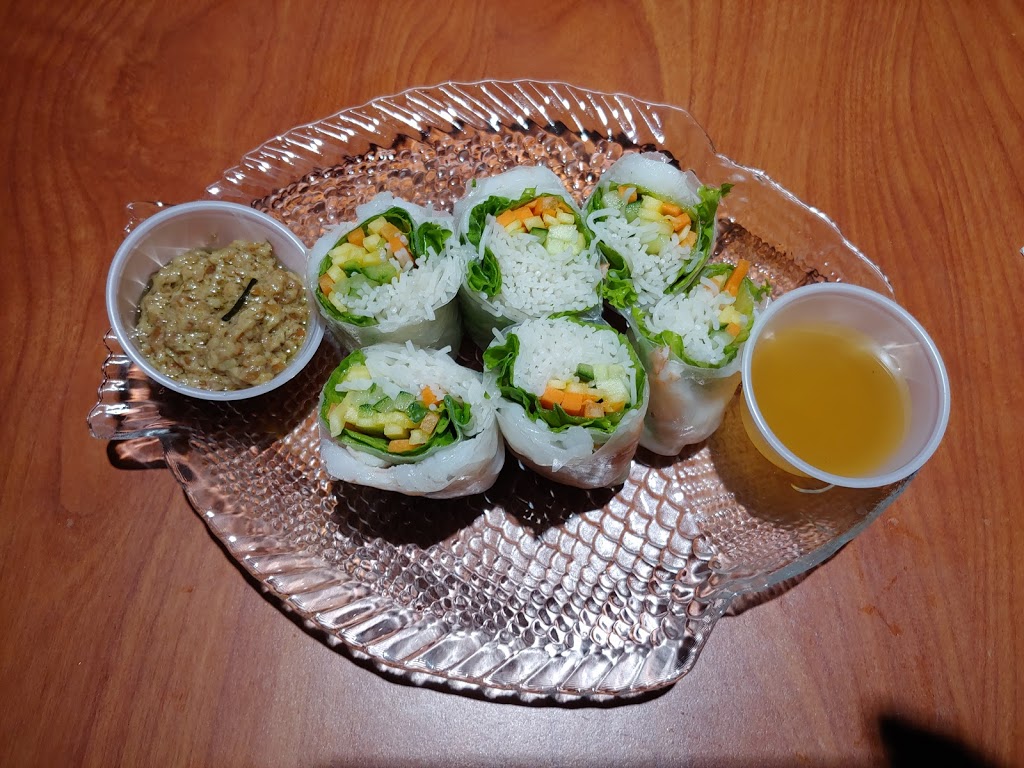 Harbour Delight Thai and Asian Cuisine | 268 The Queensway S, Keswick, ON L4P 2P7, Canada | Phone: (905) 535-3838