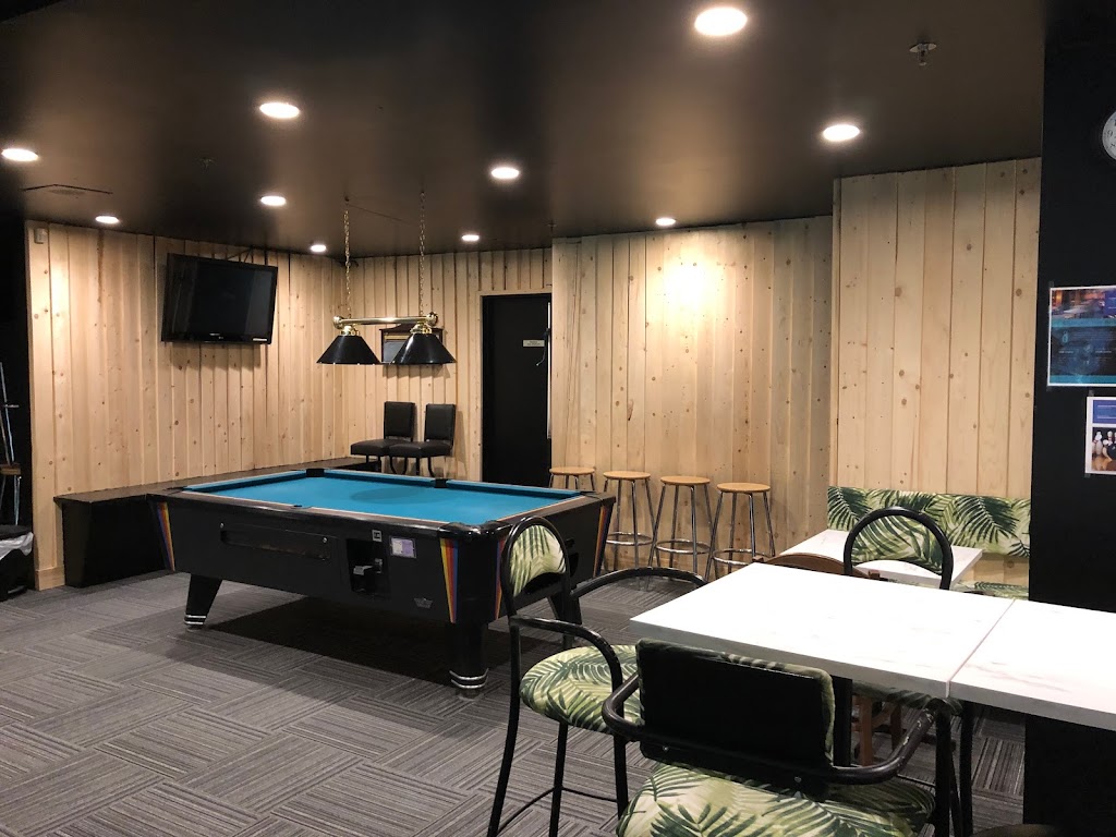 Salon de quilles La Pocatière | 708 4e Avenue Painchaud, La Pocatière, QC G0R 1Z0, Canada | Phone: (418) 856-1028