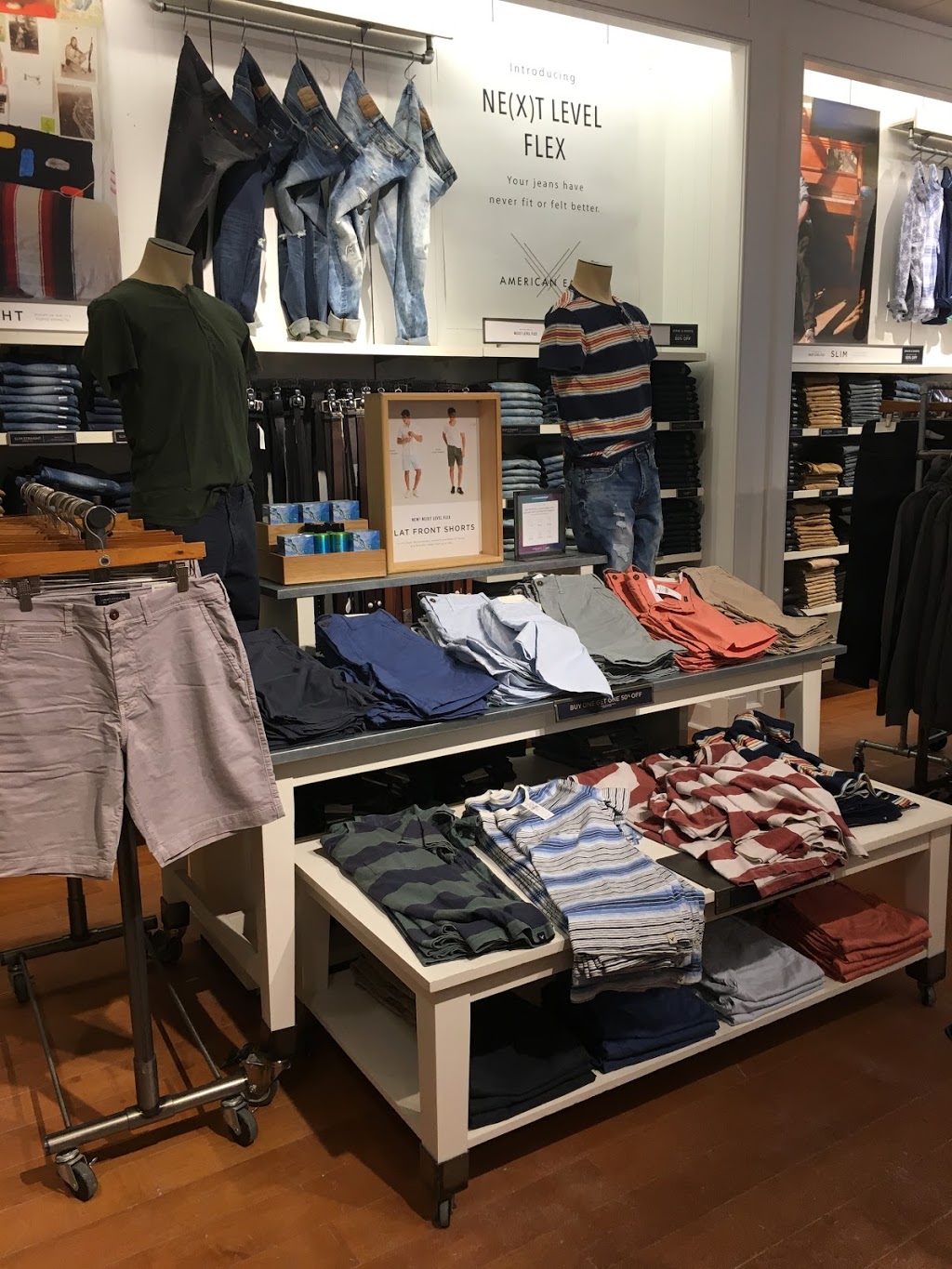 American Eagle Store | 1225 St Marys Rd, Winnipeg, MB R2M 5E5, Canada | Phone: (204) 255-7938