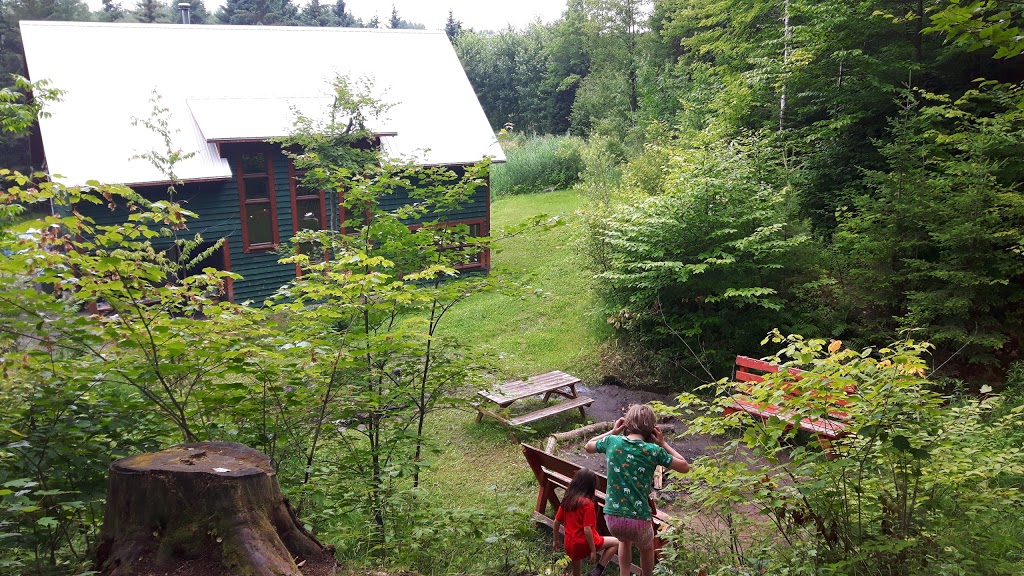 La Maison du gardien (Chalet locatif) | 423 Rue Principale, Saint-Alban, QC G0A 3B0, Canada | Phone: (418) 284-4232