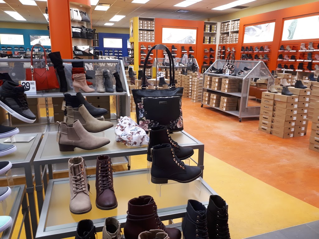 Chaussures Yellow | 582 Chemin de Touraine #1206, Boucherville, QC J4B 5E4, Canada | Phone: (450) 641-1411