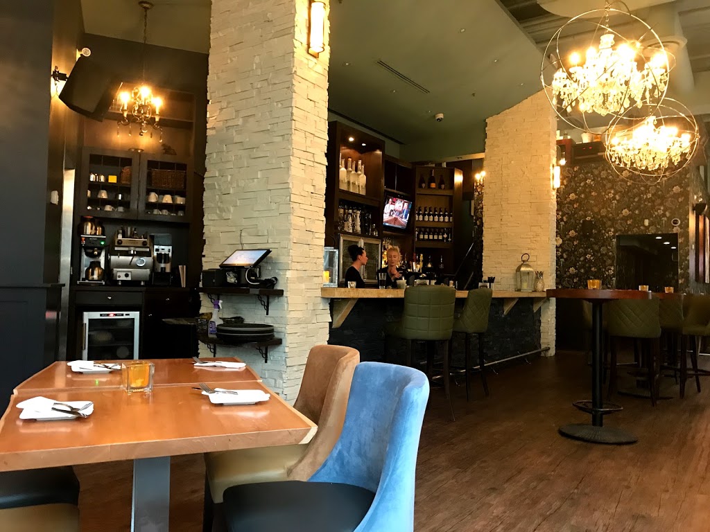 Twist Kitchen & Cocktail | 170 Jozo Weider Blvd, The Blue Mountains, ON L9Y 0V2, Canada | Phone: (705) 445-5000