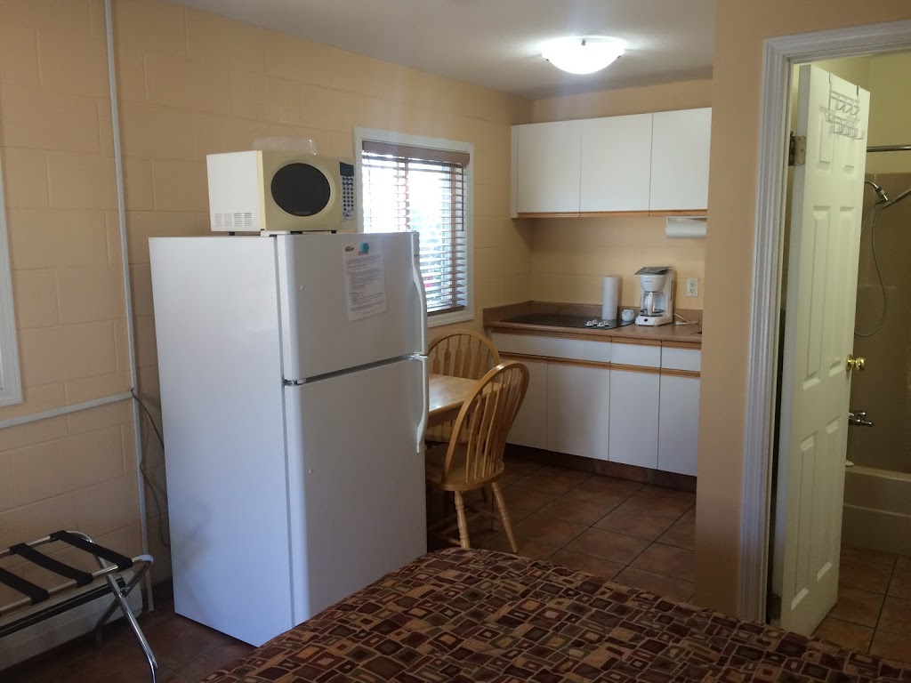 Desert Surfside Waterfront Accommodations | 7310 Main St, Osoyoos, BC V0H 1V0, Canada | Phone: (877) 495-2228