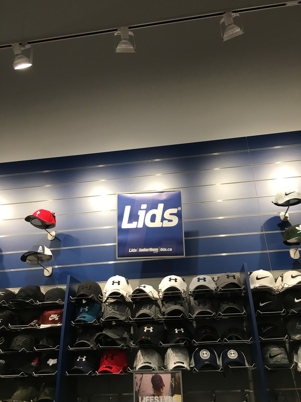Lids | 555 Sterling Lyon Pkwy S125, Winnipeg, MB R3P 1E9, Canada | Phone: (204) 452-5458